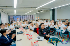“聚势同行·携手共赢”簪花鲜啤品牌季度峰会暨经销商见面会圆满召开